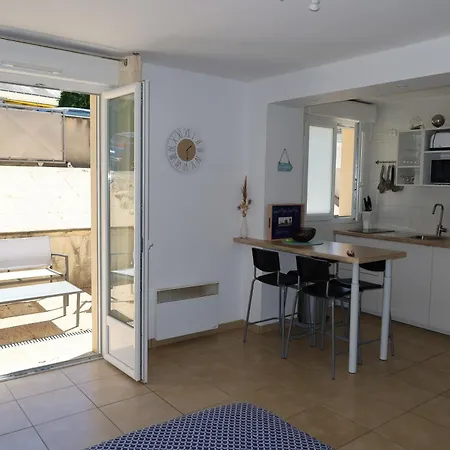 Avec Terrasse Et Stationnement Aerien - Plages Et Bourg A Pieds